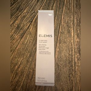 Elemis clarifying clay wash cleaner - never opened
